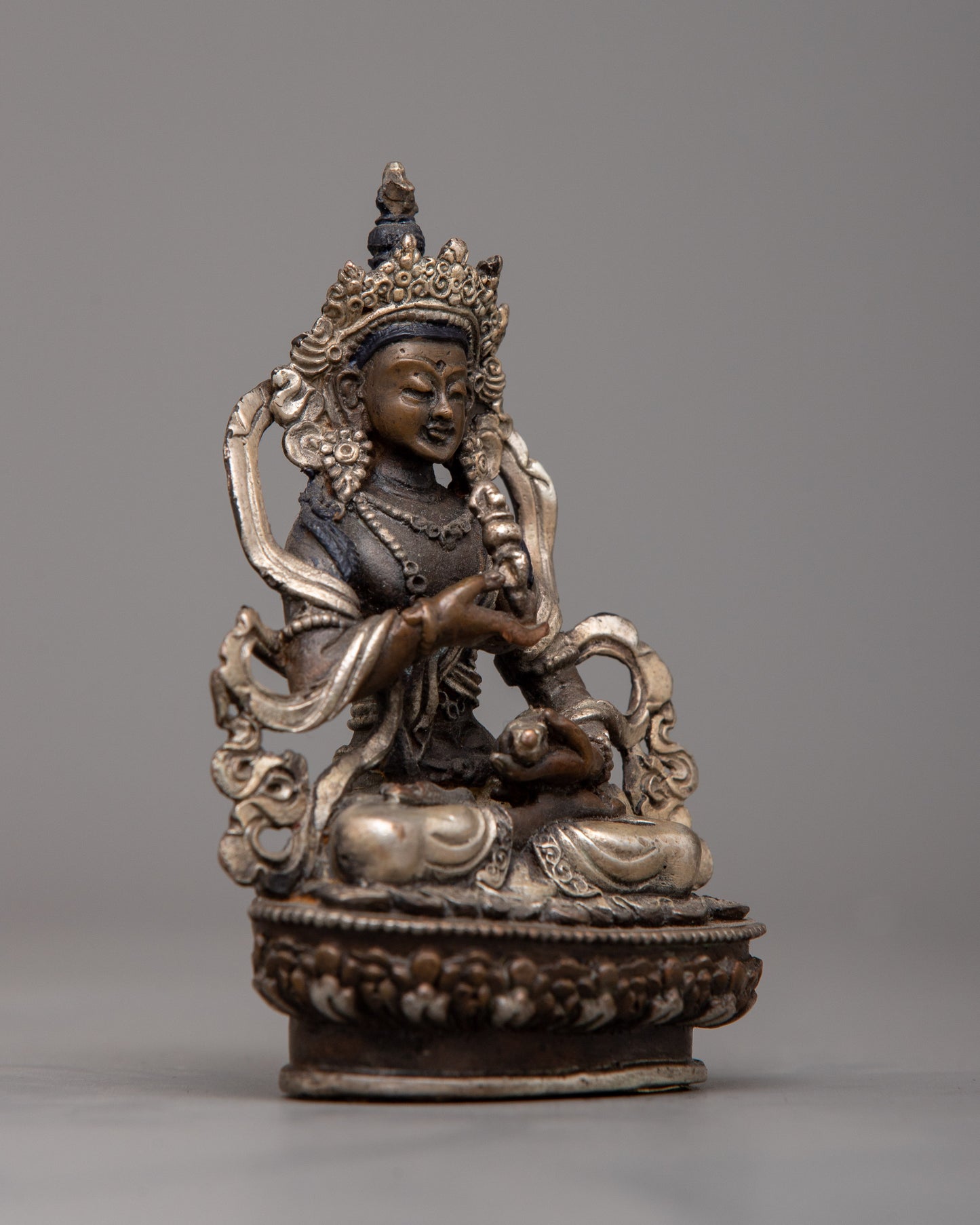 Small Vajrasattva Statue | Discover the Spiritual Symbolism crafted by Machine