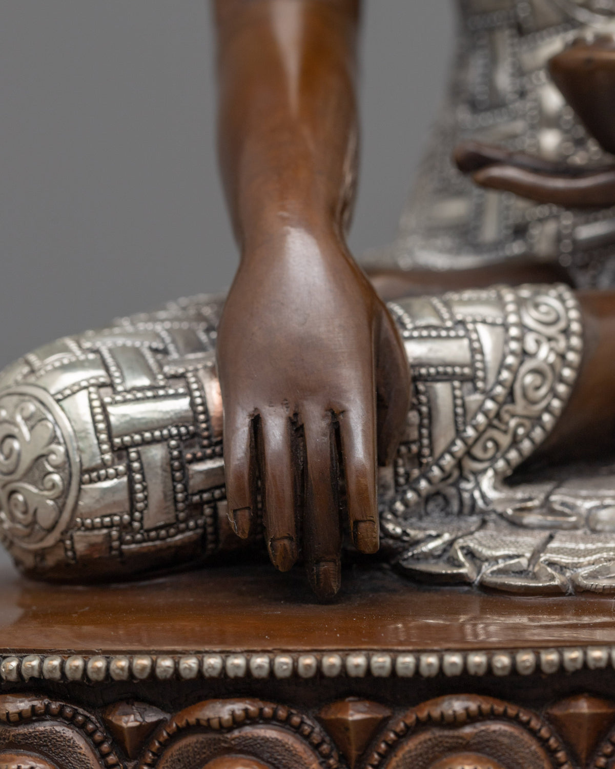 Shakyamuni Buddha Oxidized Figurine | Embrace Serenity and Enlightenment