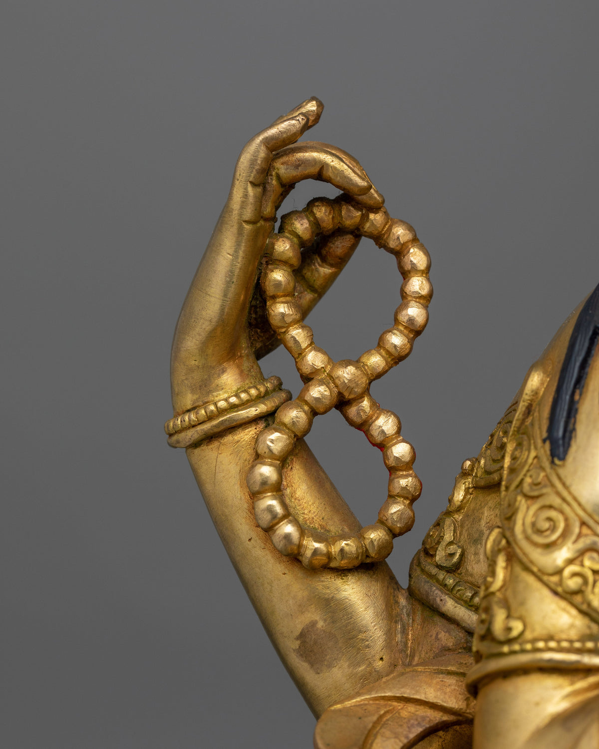 Sacred Chenrezig Buddha Statue | 24K Gold Gilded with Gemstone