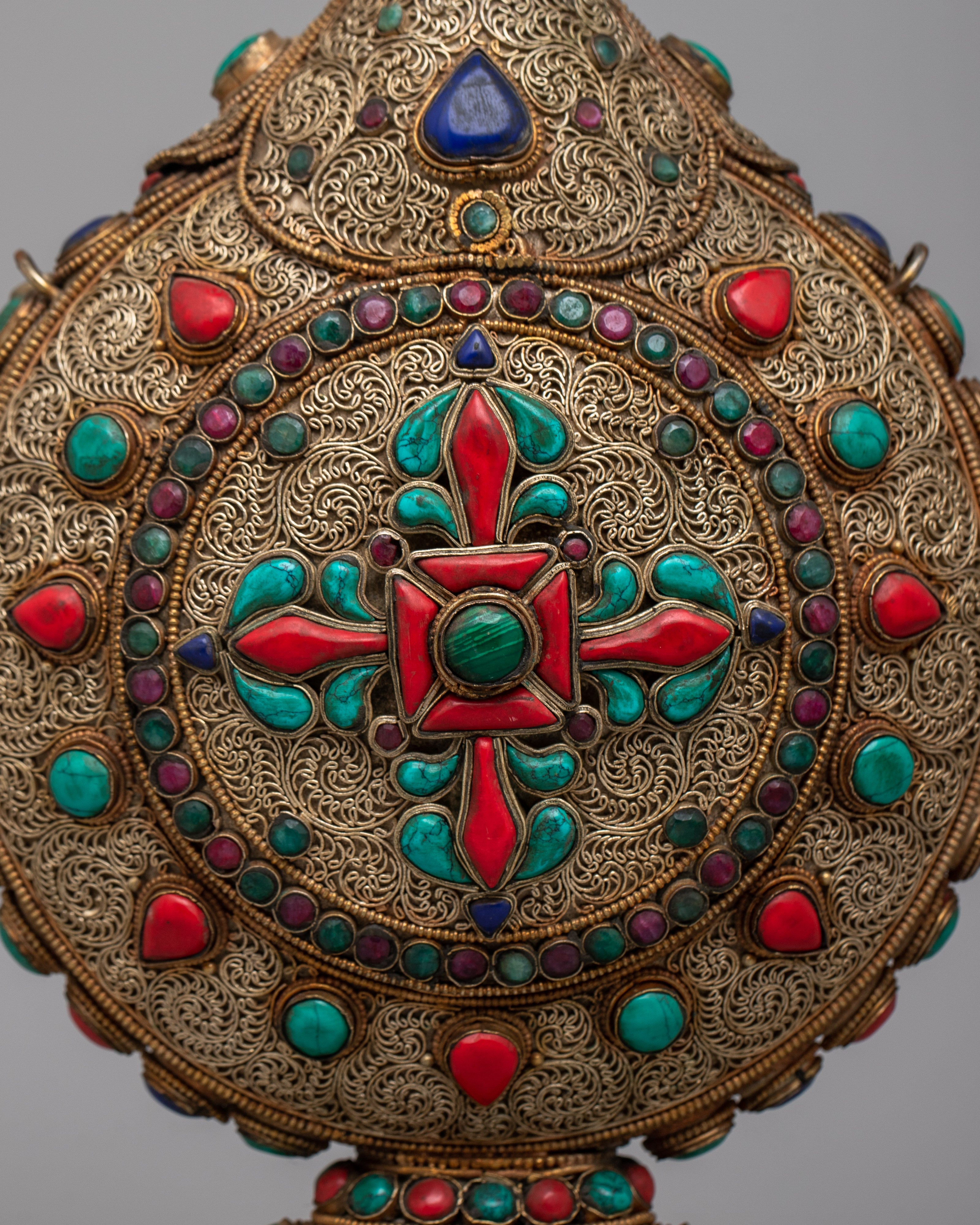 Gold Snuffer Bottle | Exquisite Copper Craftsmanship with Luxurious Gold and Silver Finish