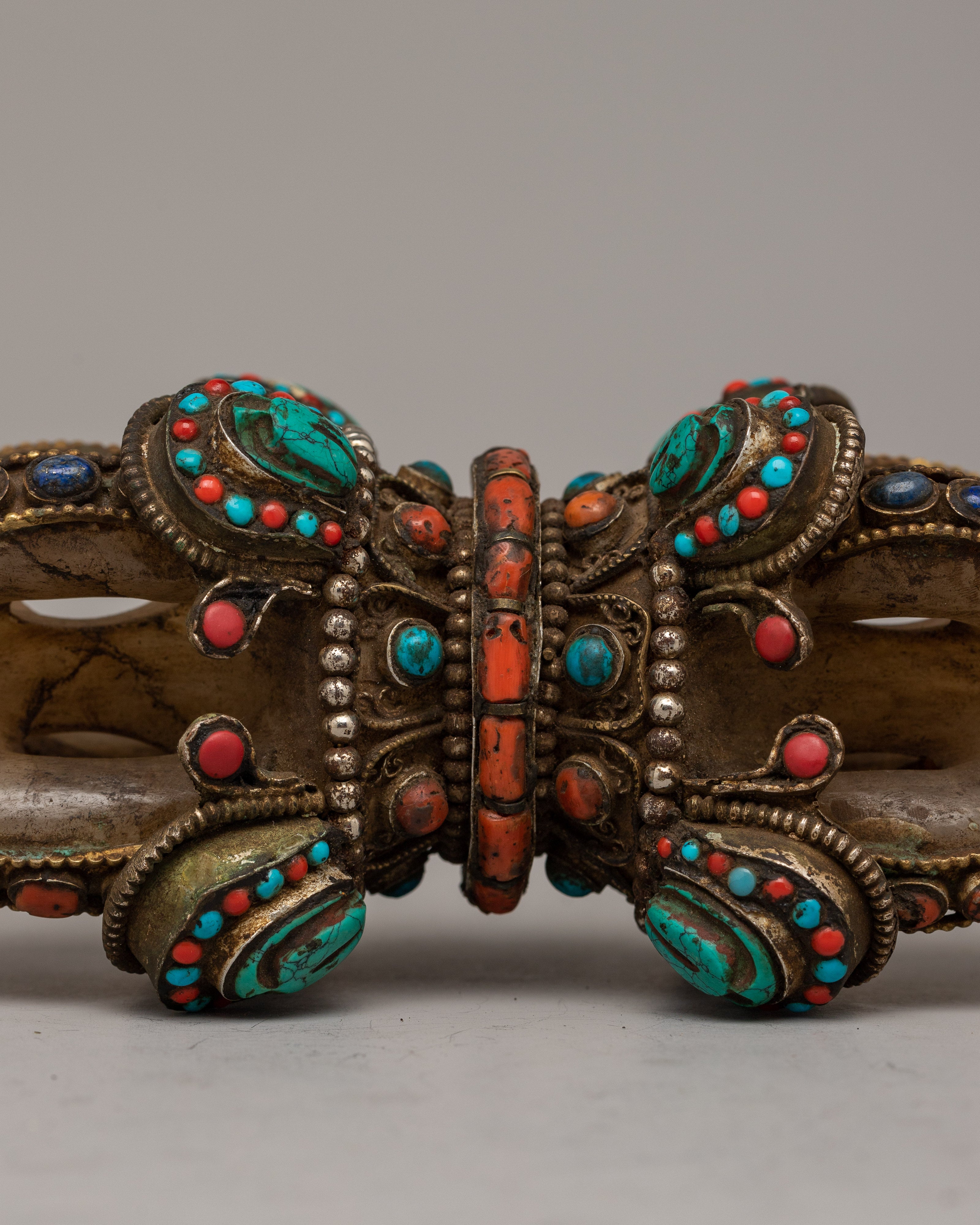 Vajra Dorje Crystal | A Sacred Symbol of Strength and Clarity