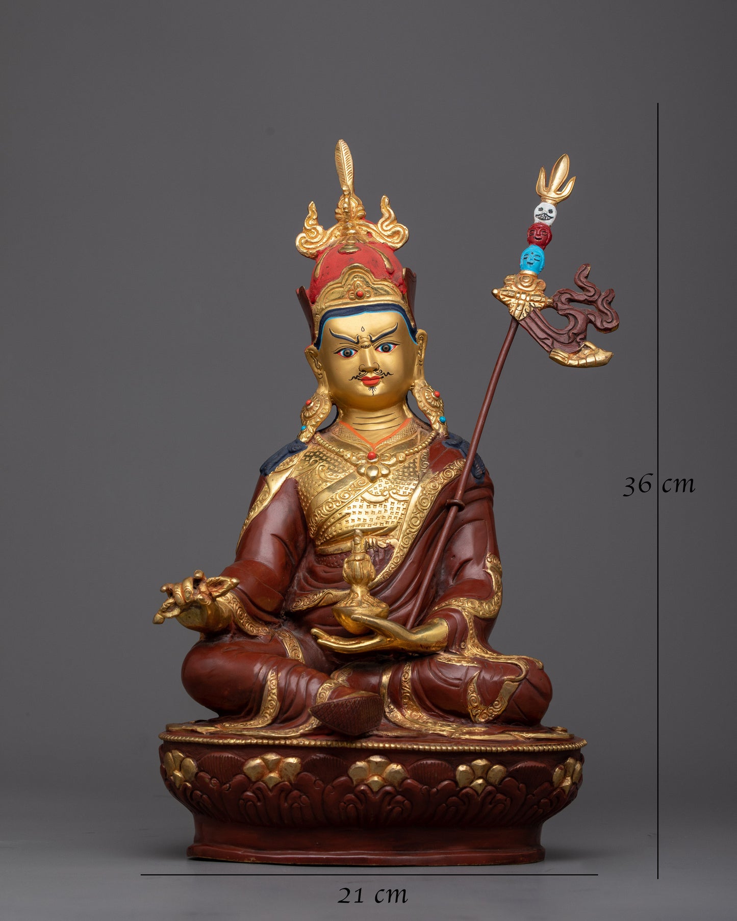 Tibetan Guru Rinpoche Statue | Embodying Wisdom and Compassion in Tibetan Buddhist Tradition