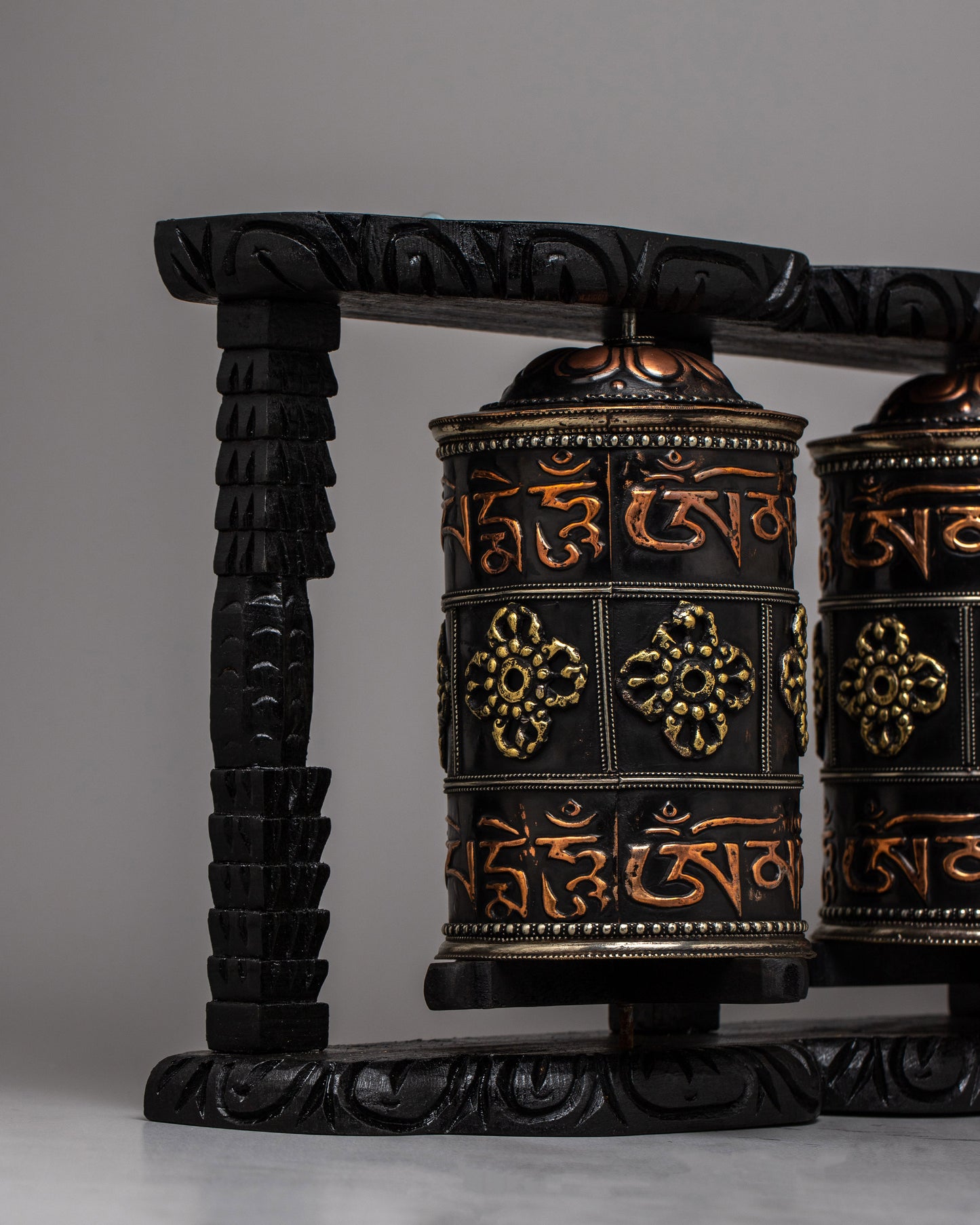 Buddhist Mantra Prayer Wheel | Experience Spiritual Harmony and Devotion