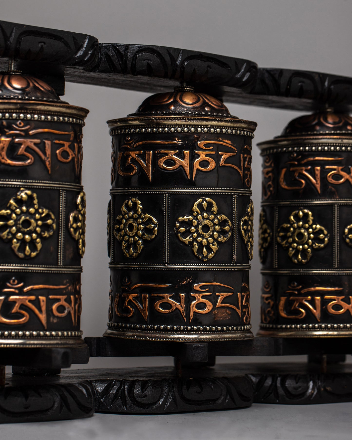 Buddhist Mantra Prayer Wheel | Experience Spiritual Harmony and Devotion