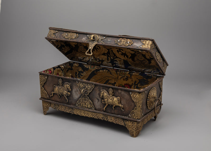 Wow Iron Box Treasure | Perfect for Preserving Your Most Precious Treasures in Style