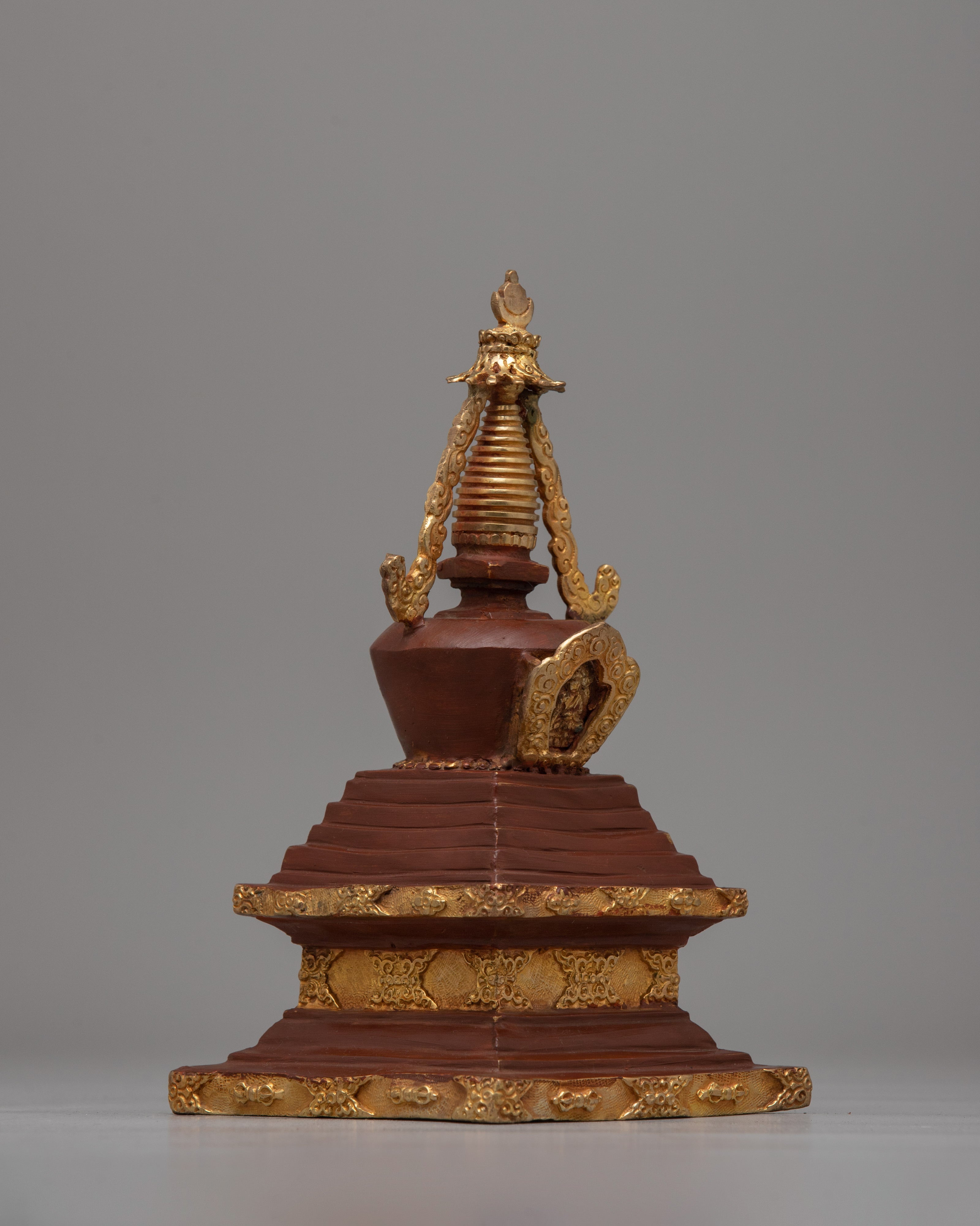 Decorative Copper Stupa Budista | Symbolic Buddhist Monument for Meditation
