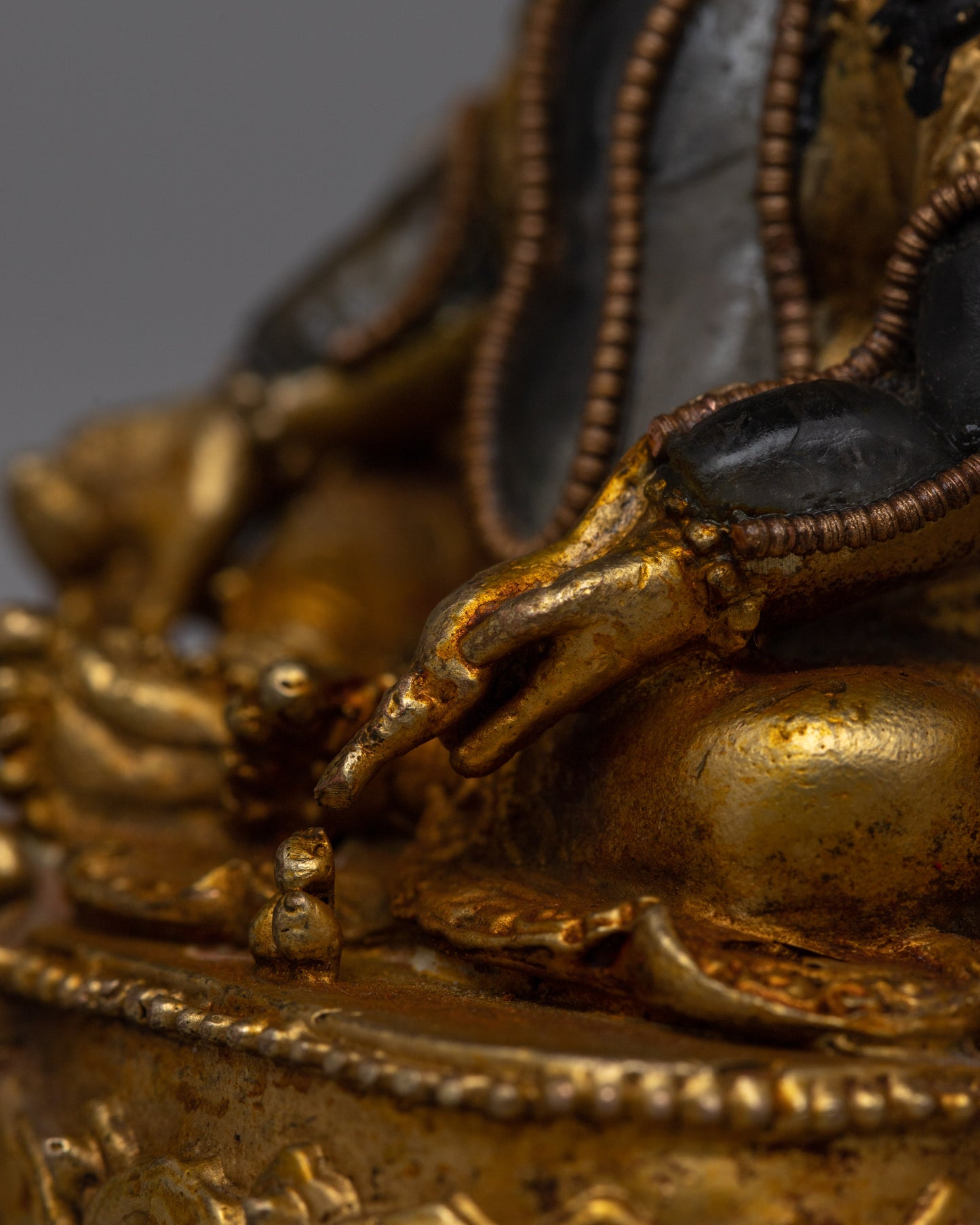 ༀ Zambhala Statue | Flowing with Prosperity and Divine Abundance