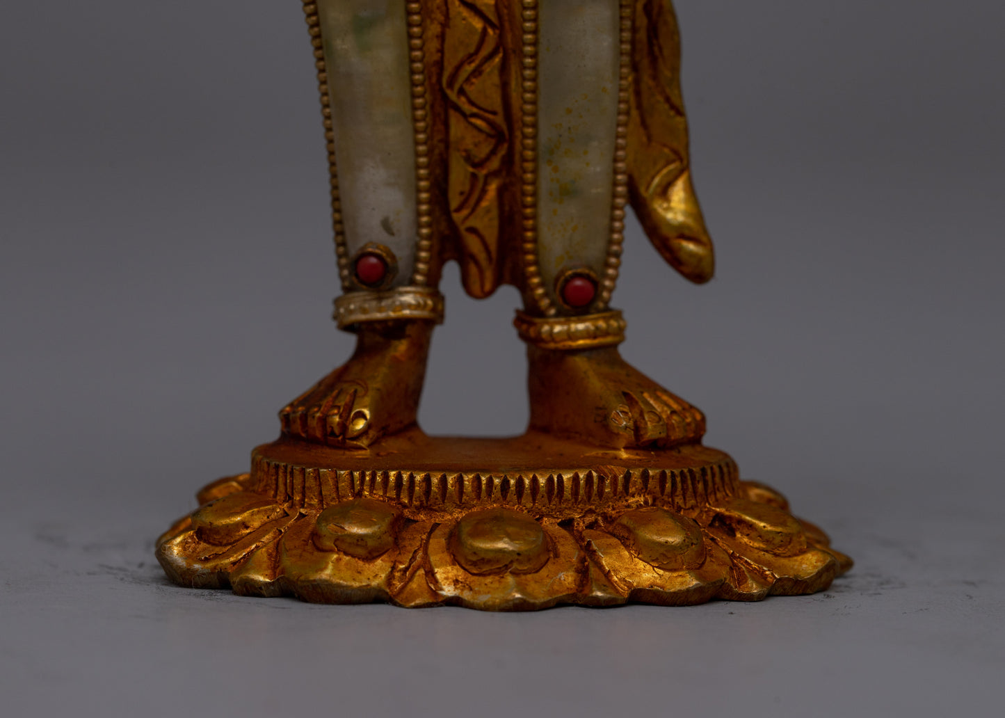 Lokeshvara Bodhisattva Statue | Radiating Boundless Love and Healing Blessings