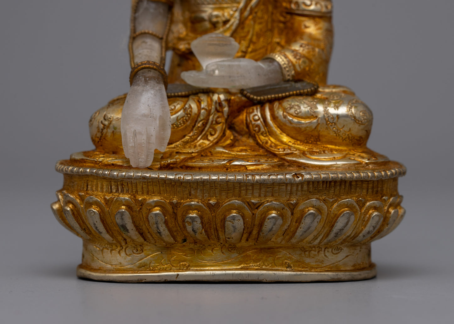 Shakyamuni Crystal Buddha Statue | Crafted from Crystal, Radiating Peace and Wisdom in Buddhist Tradition