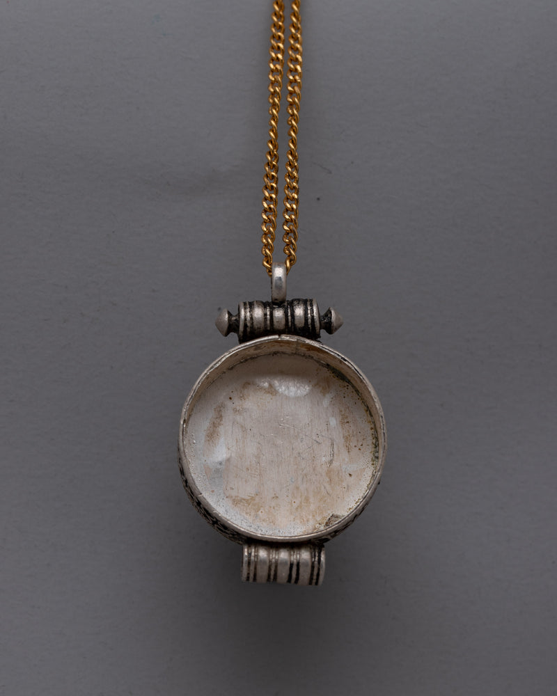 Pure Silver Locket Gahu | Exquisitely Crafted Tibetan Amulet with Detailed Artwork