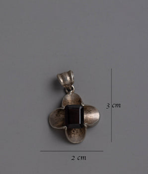 Locket Pendant Silver | Timeless Charm and Genuine Craftsmanship