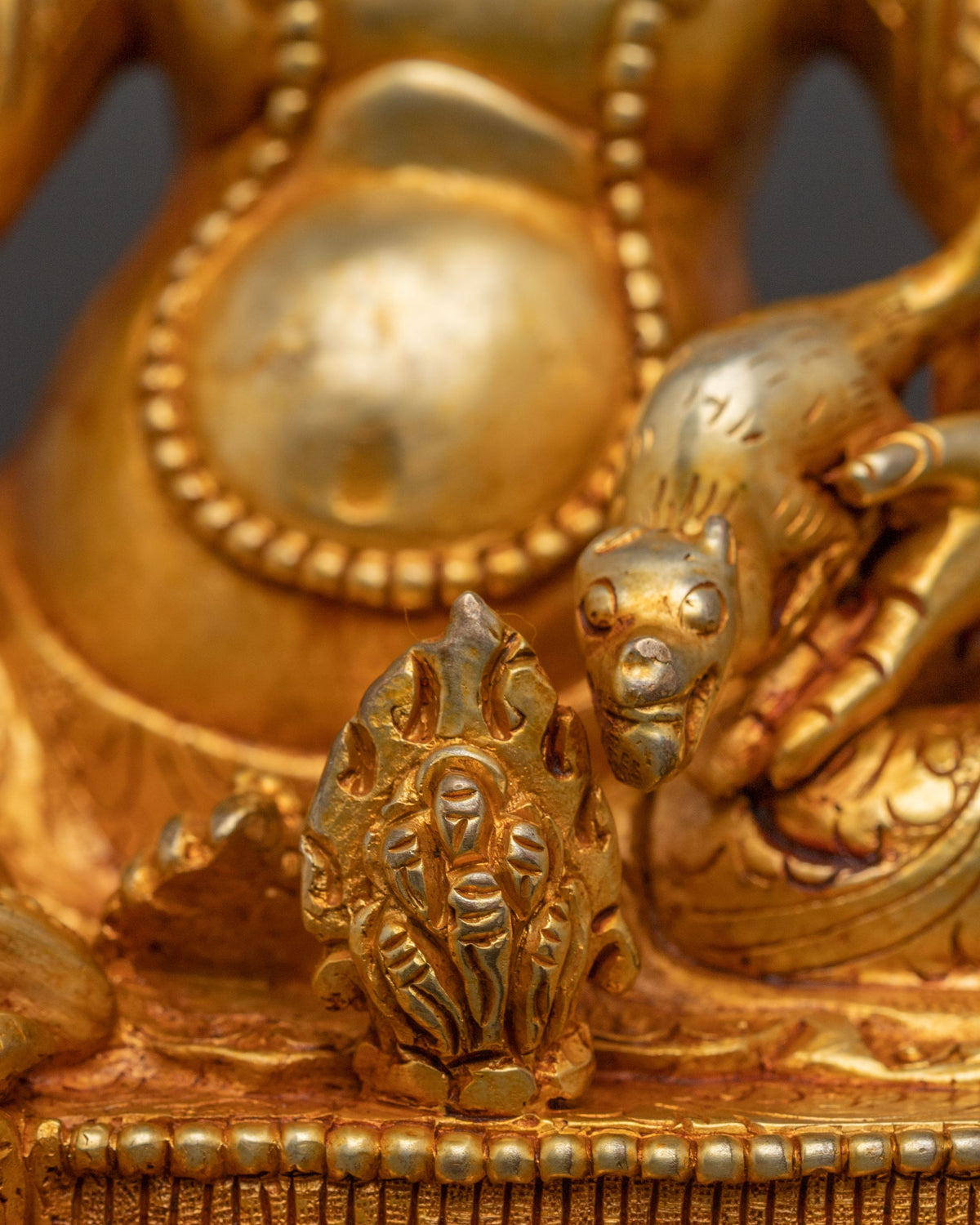 Dzambhala Guardian Statue:  Buddhist Wealth Deity Sculpture