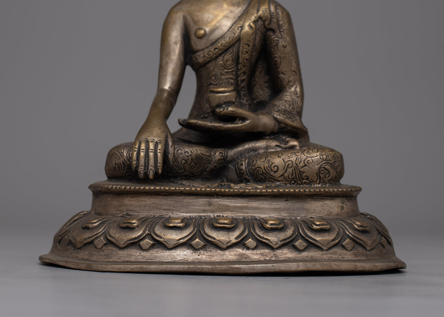 Buddha Shakyamuni Prayer Statue | Enlightened Buddha for Spiritual Devotion & Home Decor