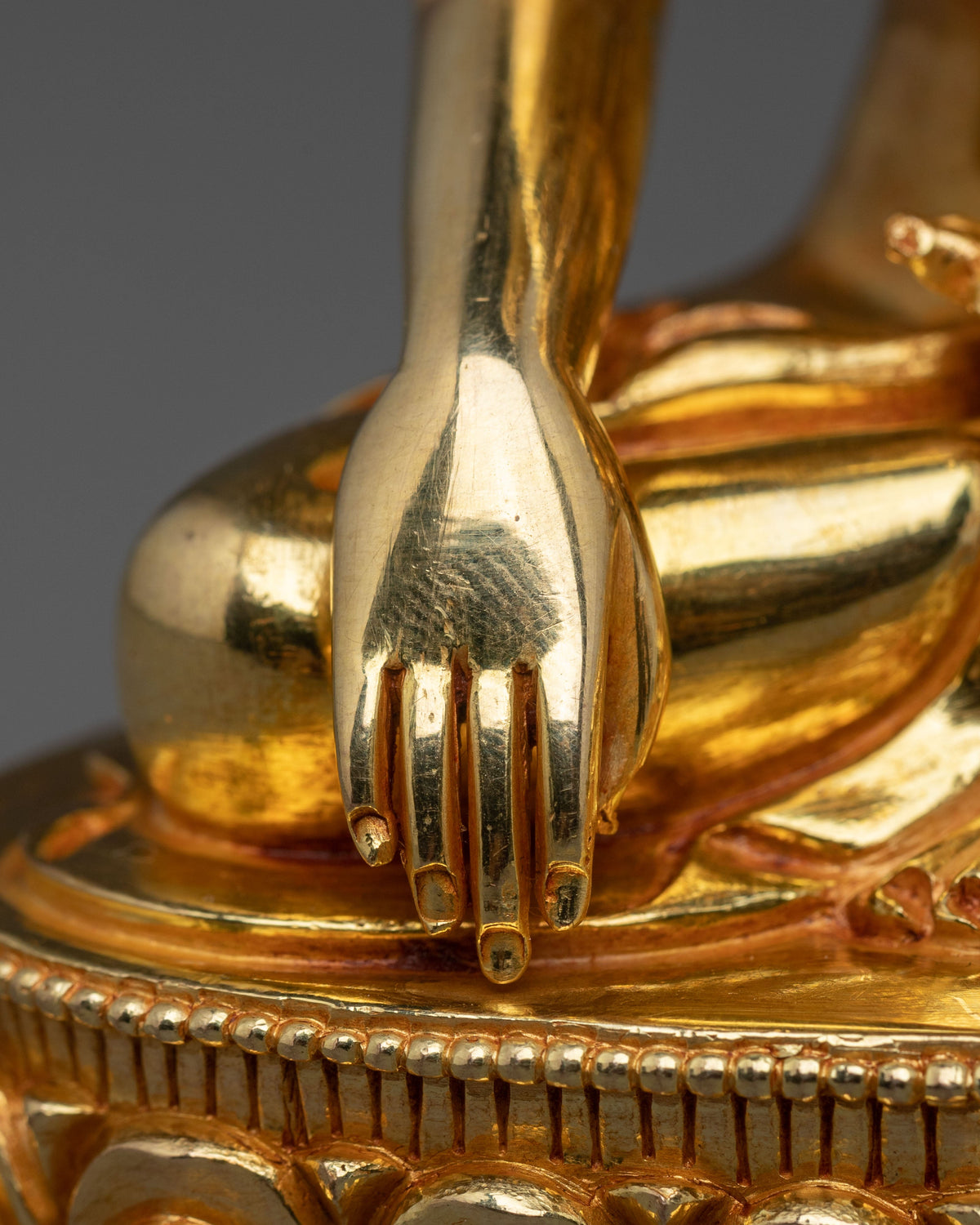 Divine Shakyamuni Buddha Statue | 24K Gold Gilded Buddhist Sculpture