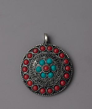 Elegant Brass Locket | Elegant and Detailed Craftsmanship for Unique Style