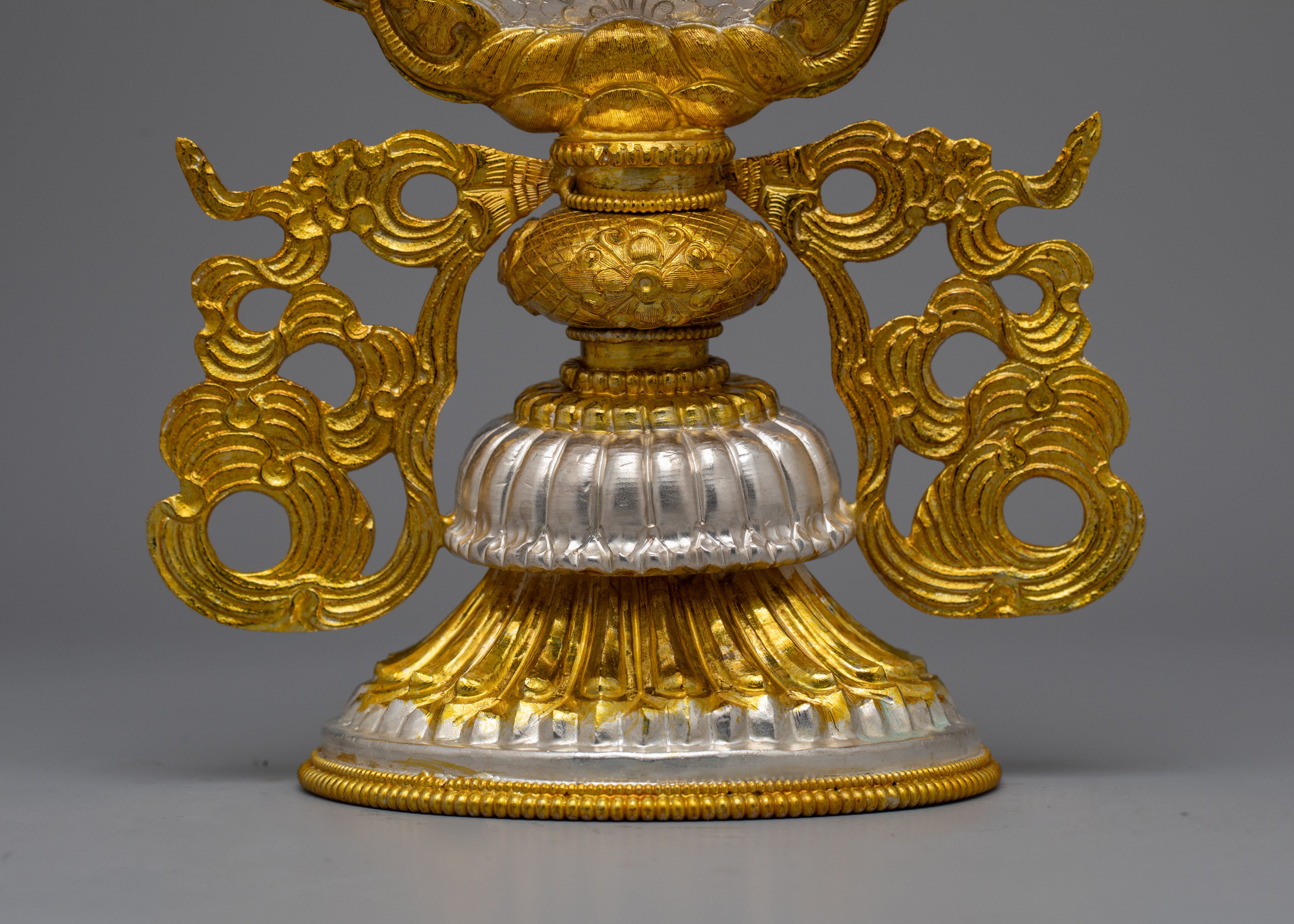 Tibetan 8 Auspicious Symbols | Sacred Emblems for Spiritual Harmony and Good Fortune
