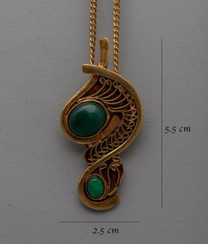 Emerald Green Jade Pendant | Luxurious Gemstone Jewelry for an Elegant and Timeless Look