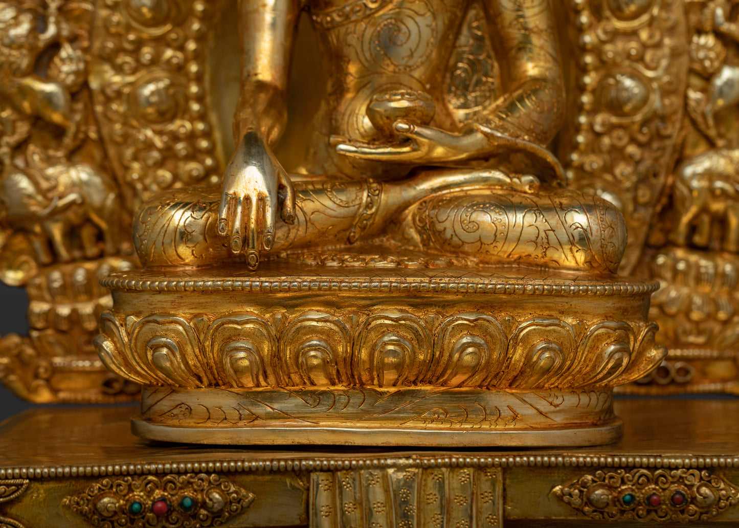 Shakyamuni Buddha Buddha Statue With Throne | Artfully Crafted for Enhanced Spiritual Reflection