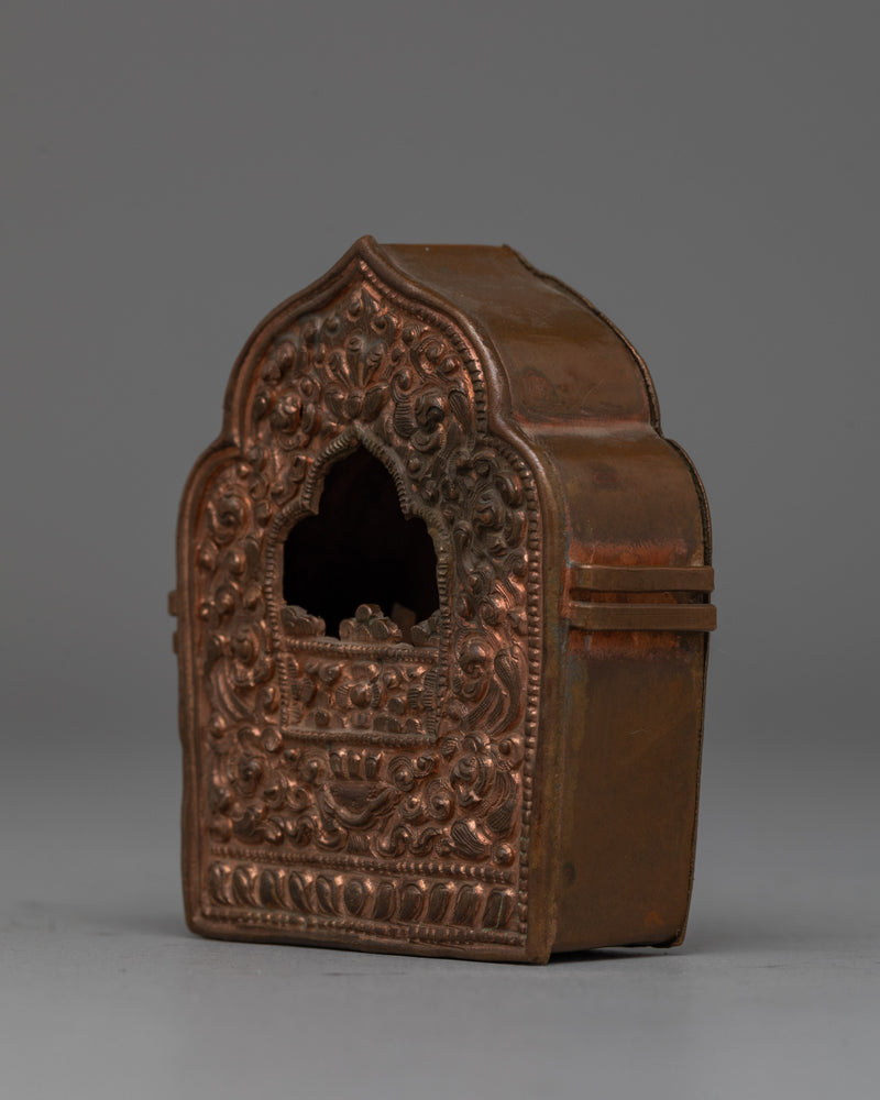 Tibetan Buddhist Ghau Box | Sacred Buddhist Amulet Holder