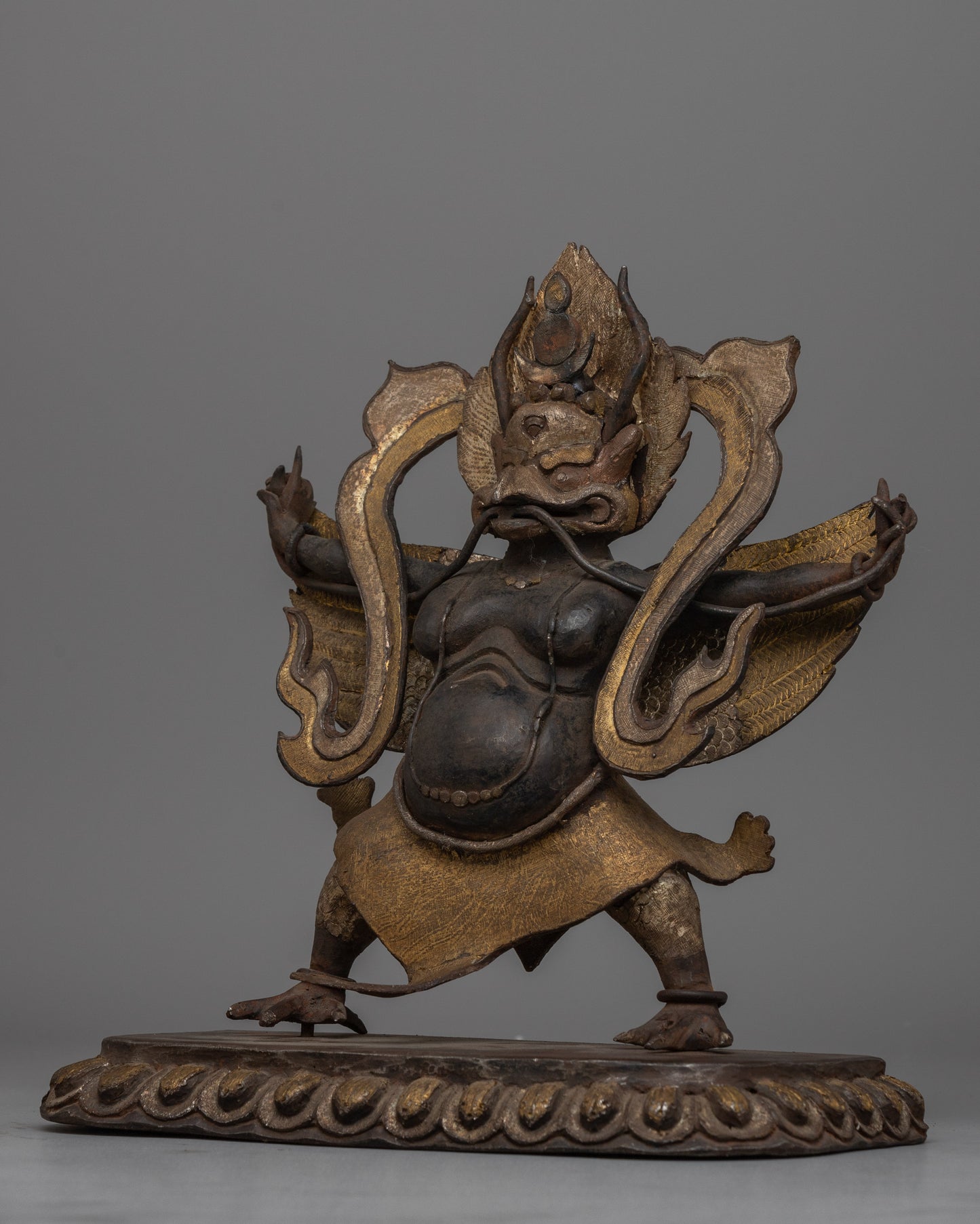 Elegant Garuda Statue  | Symbol of Divine Power and Protection in Buddhist Art