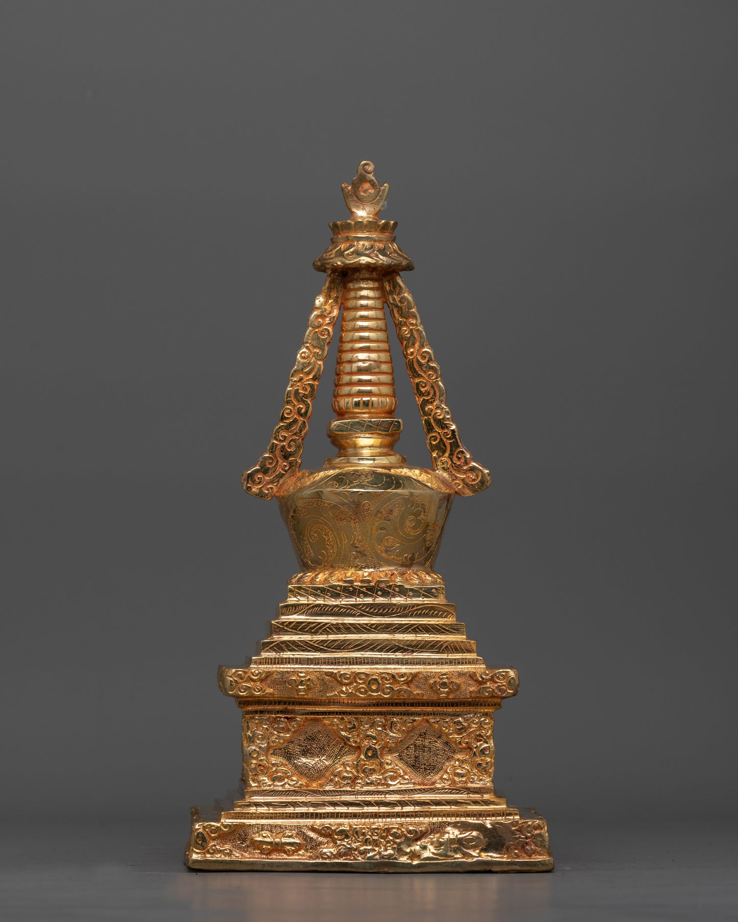 Exquisite Tibetan Stupa Chorten | Spiritual Tibetan Monument