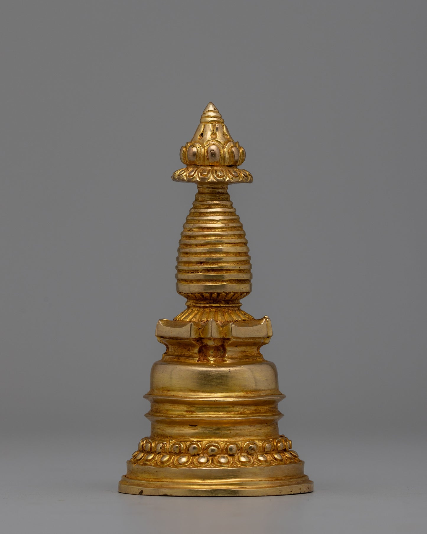 Gold-Plated Tibetan Buddhist Stupa | Enhancing Mindfulness and Spiritual Energy