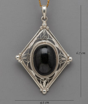 Silver Onyx Oval Locket | Handmade Silver Jewelry for Personal Style