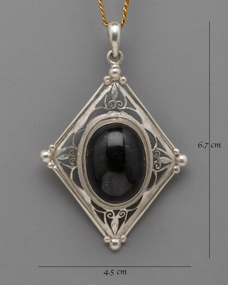 Silver Onyx Oval Locket | Handmade Silver Jewelry for Personal Style