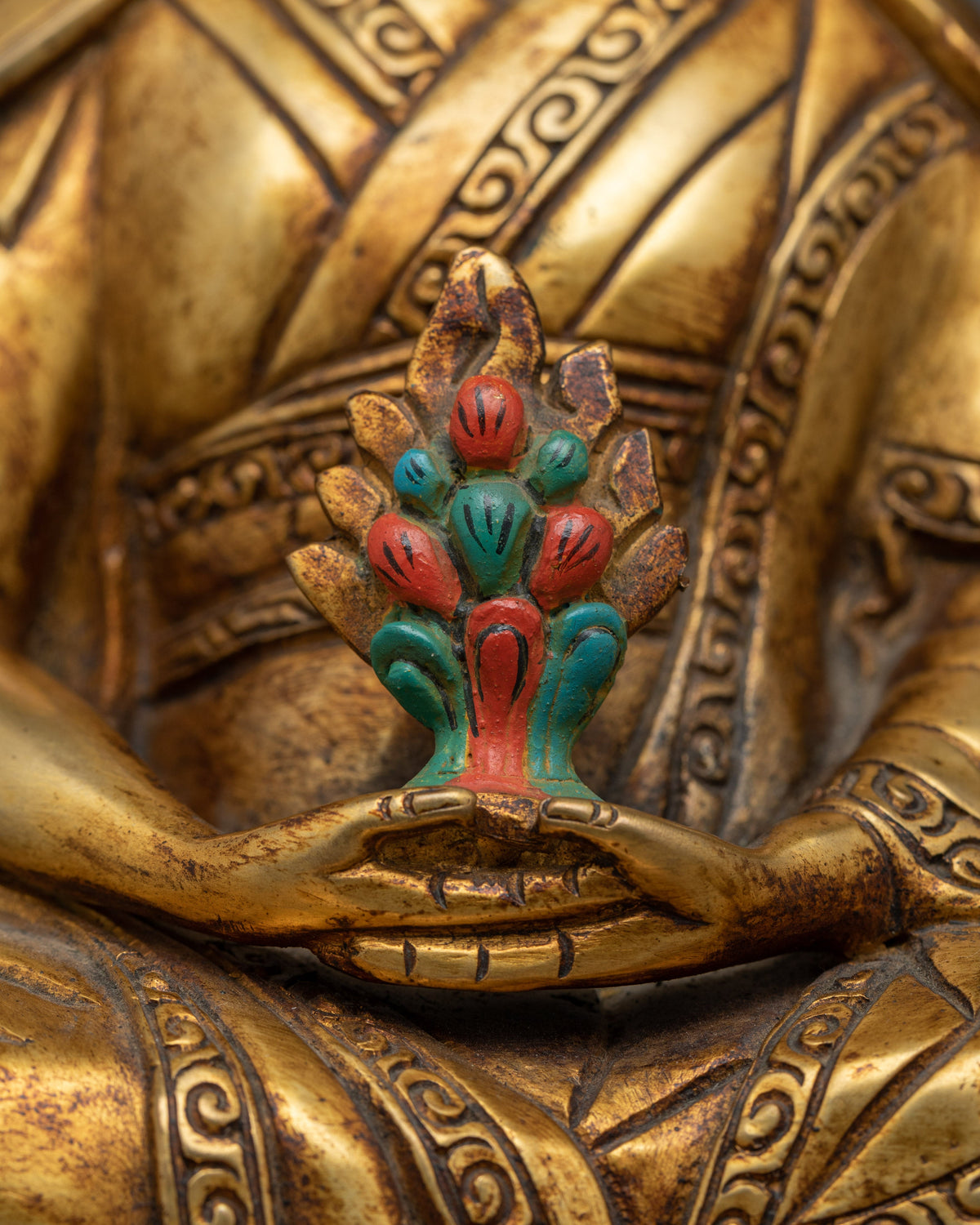 Kagyu Guru Gampopa Statue | A Beacon of Monastic Virtue and Teachings