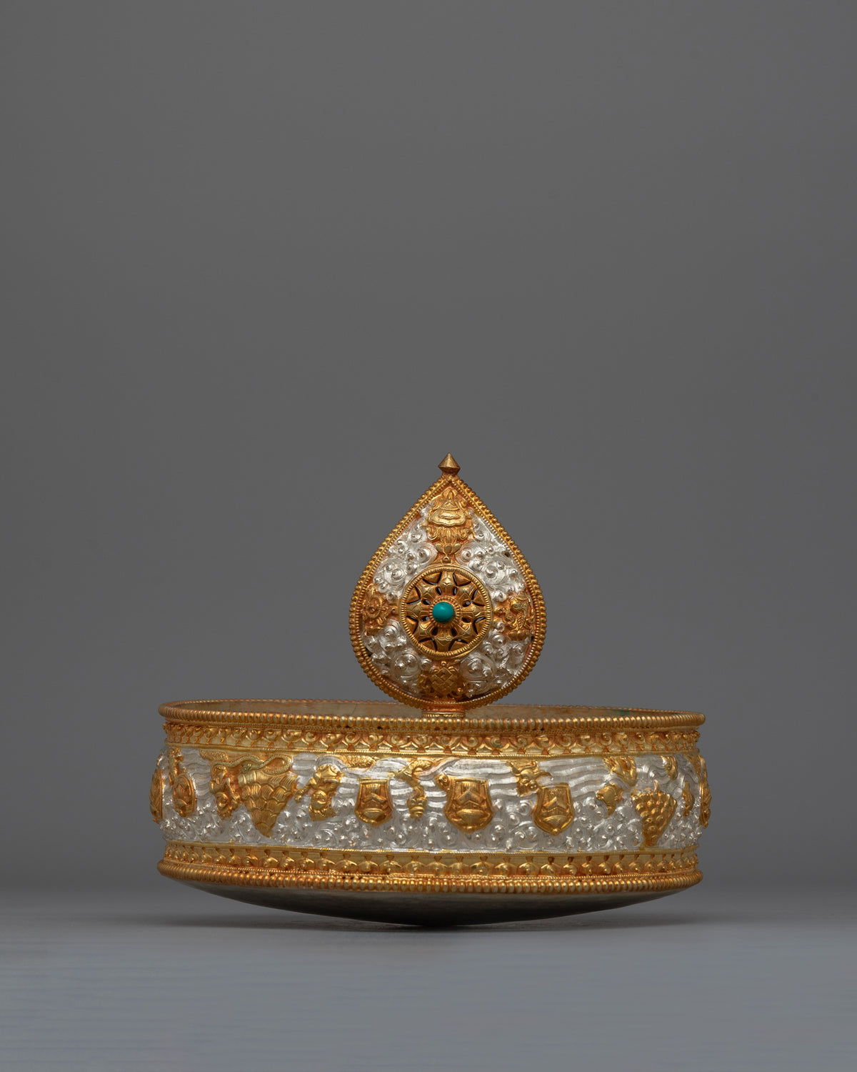 Traditional Mandala Design for Spiritual Practices | Copper Mandala with Geometric Detailing | Buddhist Mandala with Gold and Silver Accents