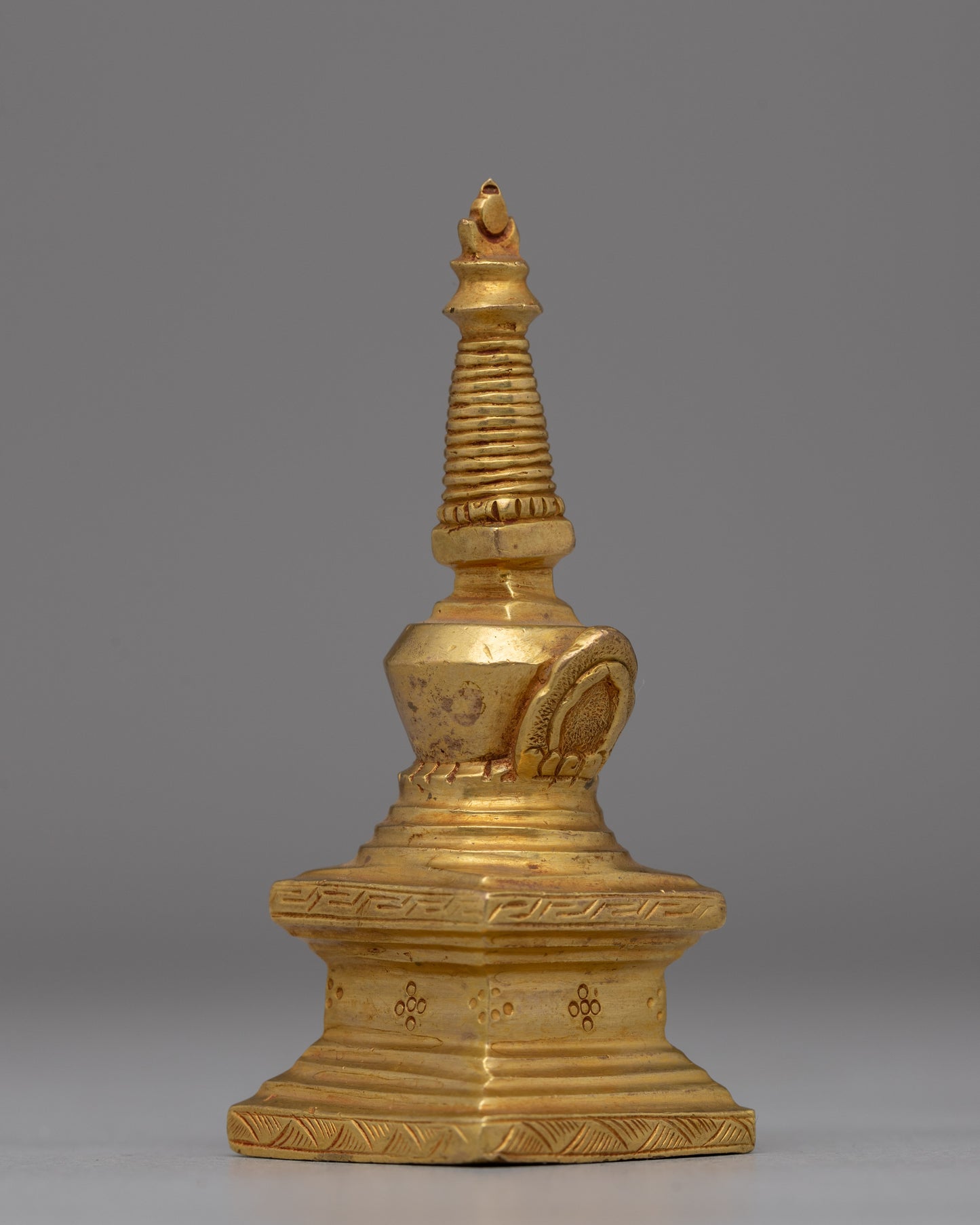 Compact Gold-Plated Buddhist Stupa | Meditation and Enlightenment