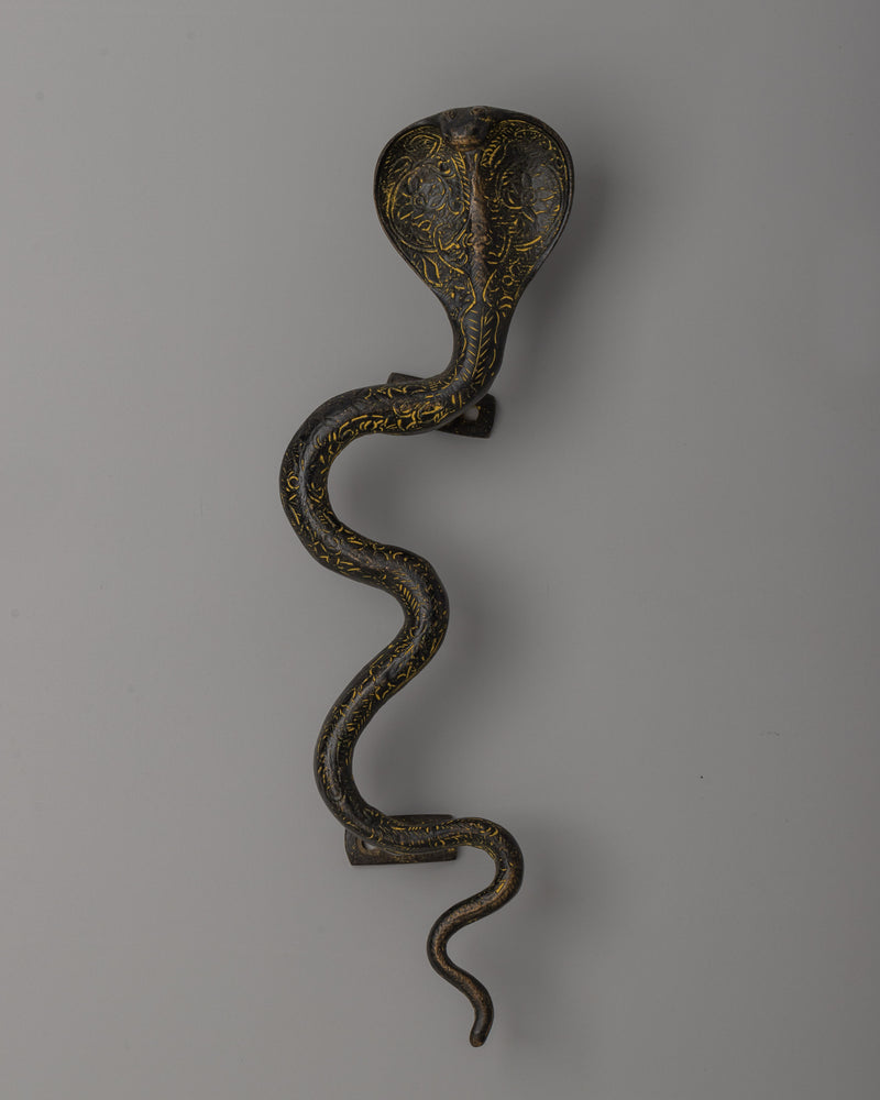 snake-door-handle