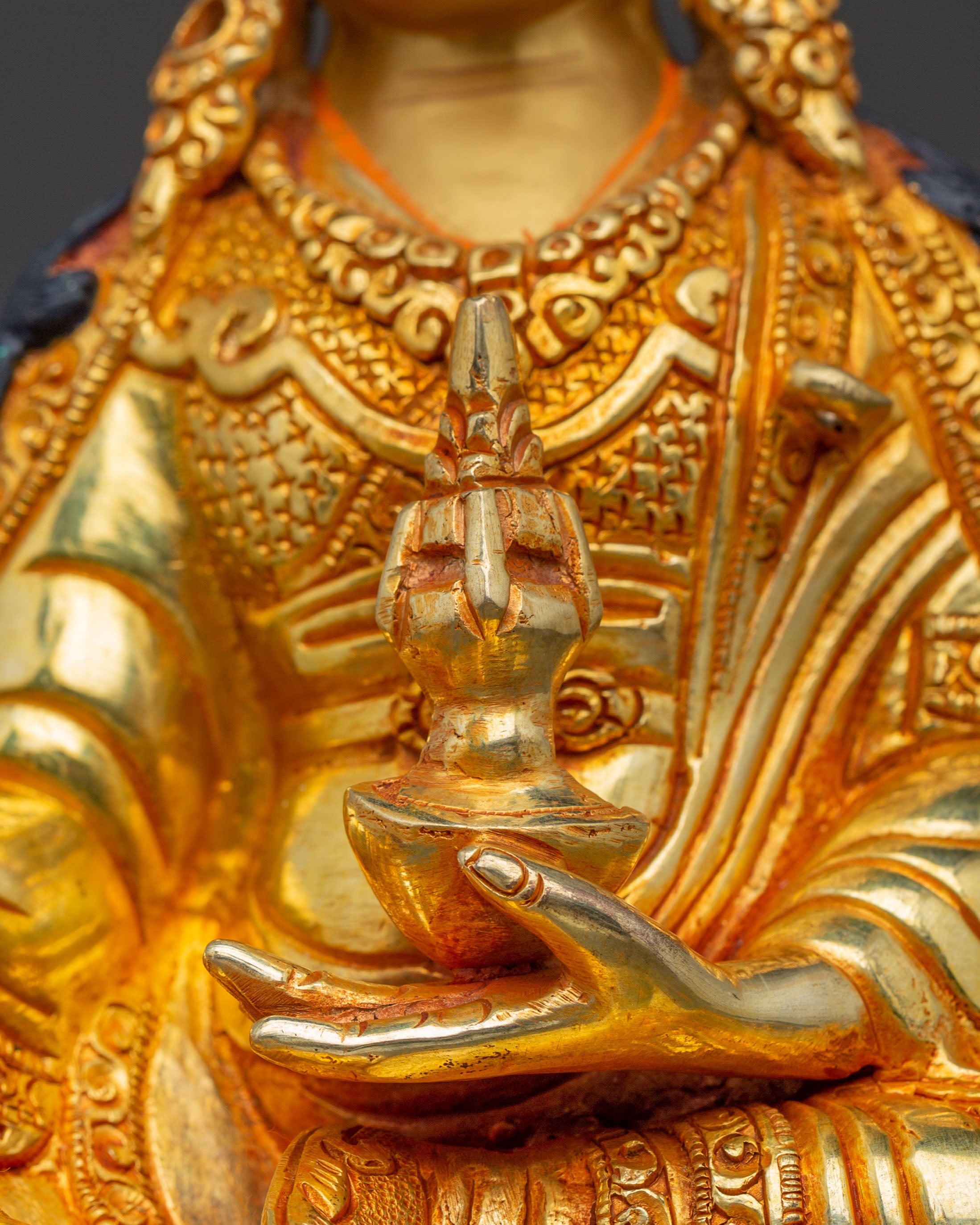 Golden Guru Rinpoche Spiritual Statue – Handcrafted Perfection
