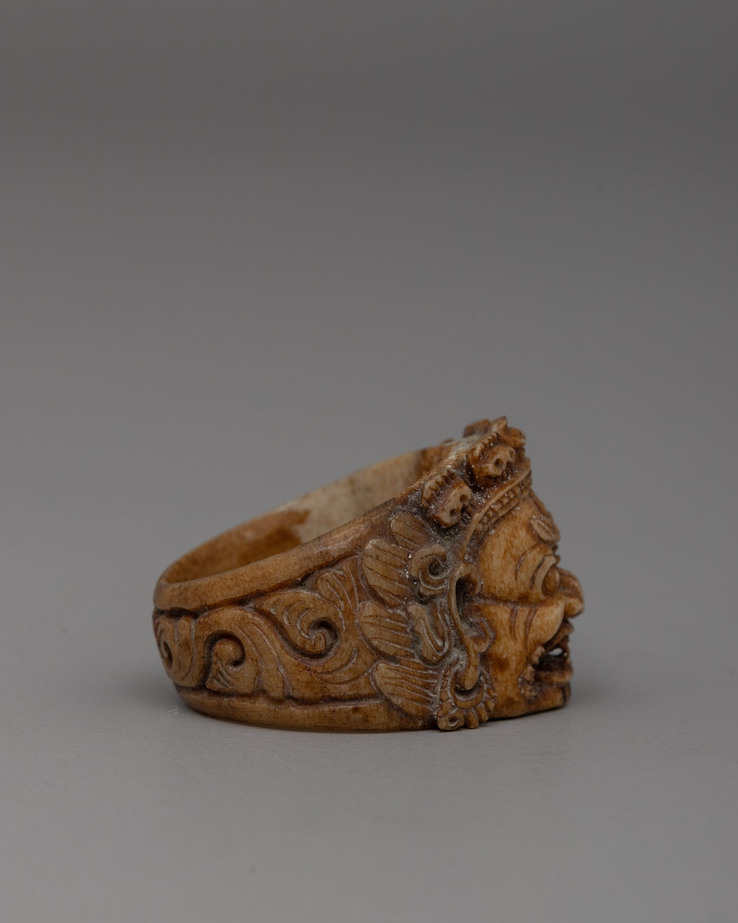 Intricately Hand-Carved Buffalo Bone Ring | Symbol of Elegance and Strength