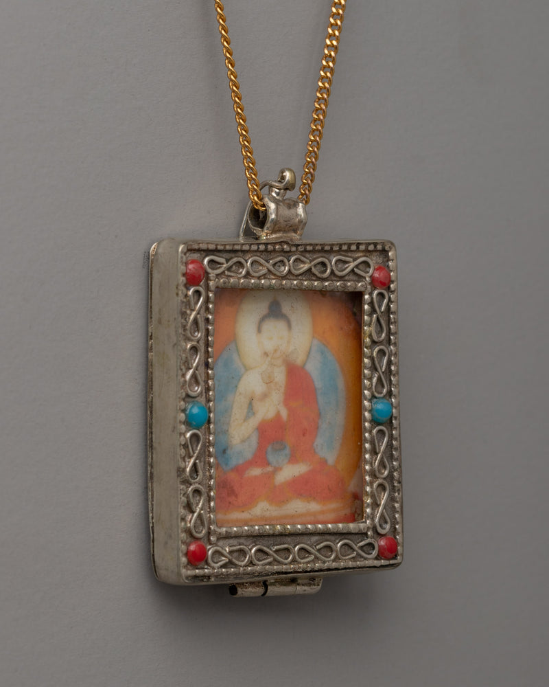 Traditional Tibetan Vairochana Buddha Locket | Sacred Buddhist Pendant