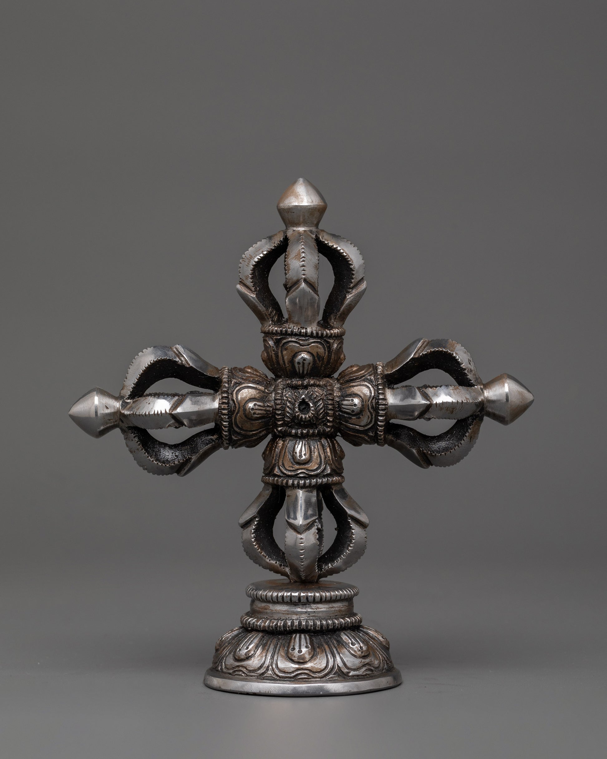 iron-bishwo-vajra-with-a-stand-base
