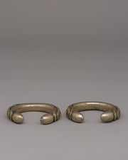 White Metal Bracelet Set