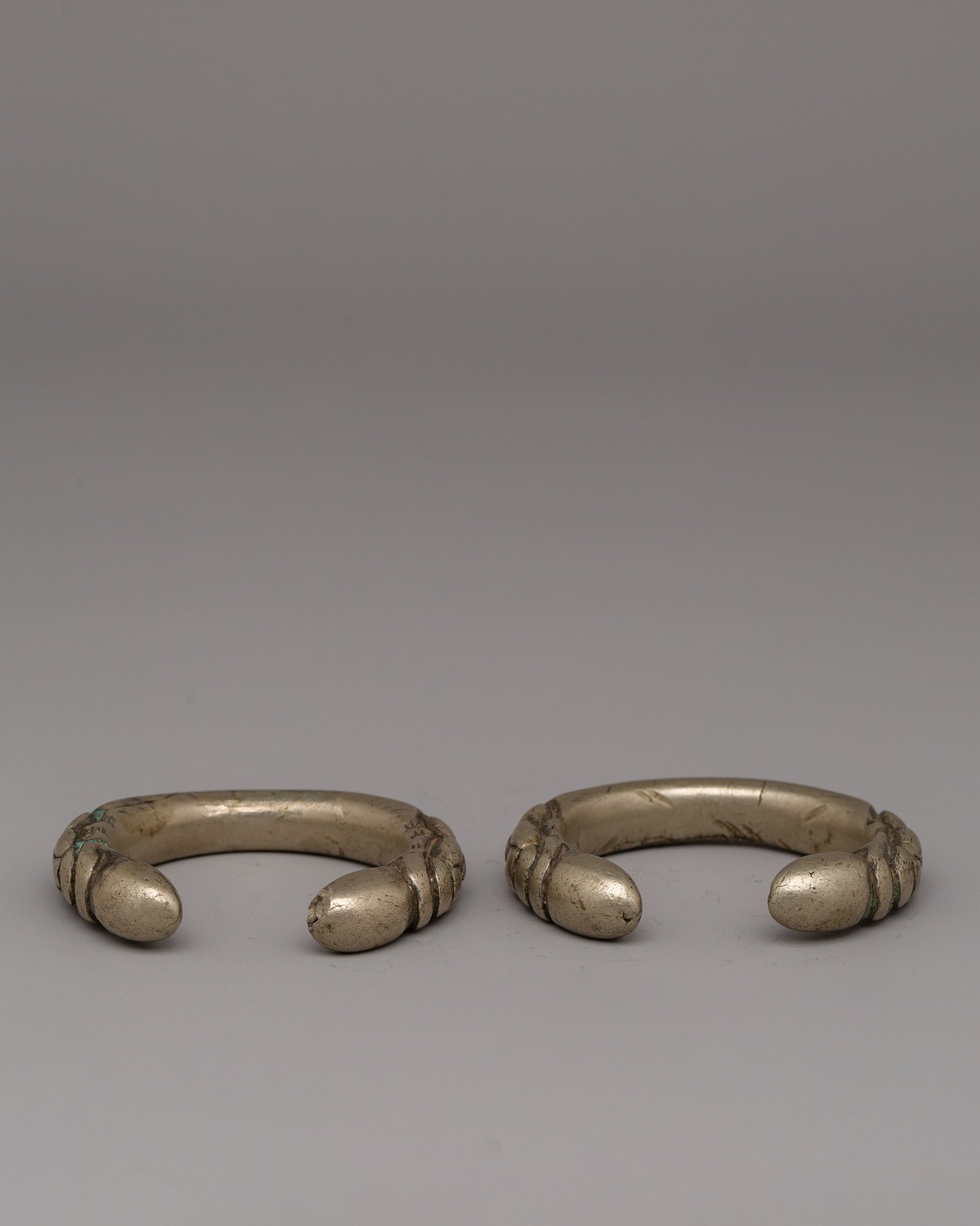 White Metal Bracelet Set