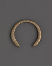 handmade-white-metal-bracelet