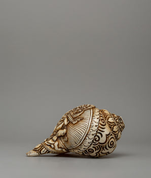 conch-with-shakya-mahakala-carvings