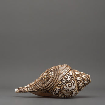1000-armed-chenrezig-carved-conch