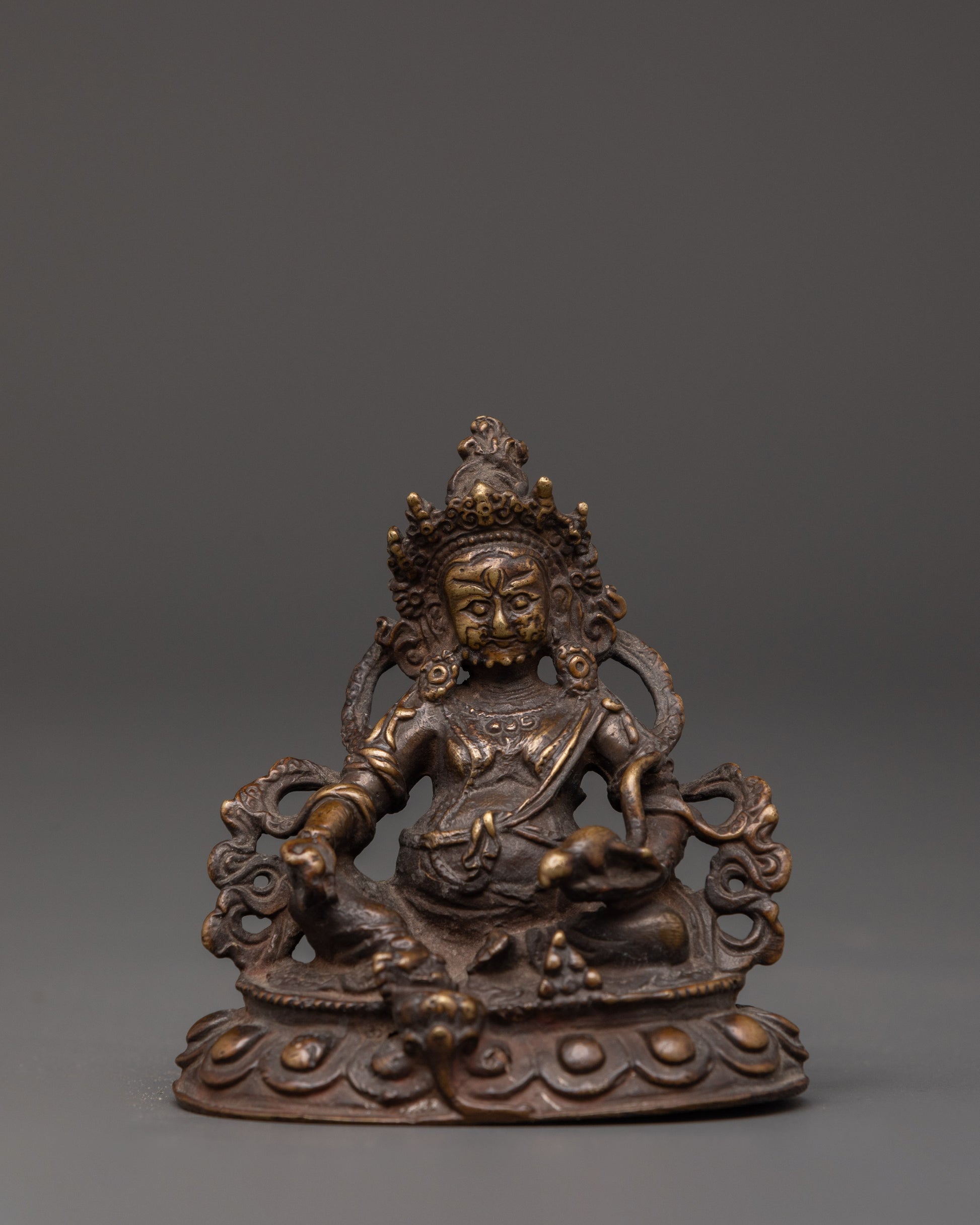 handmade-statue-of-dzambhala
