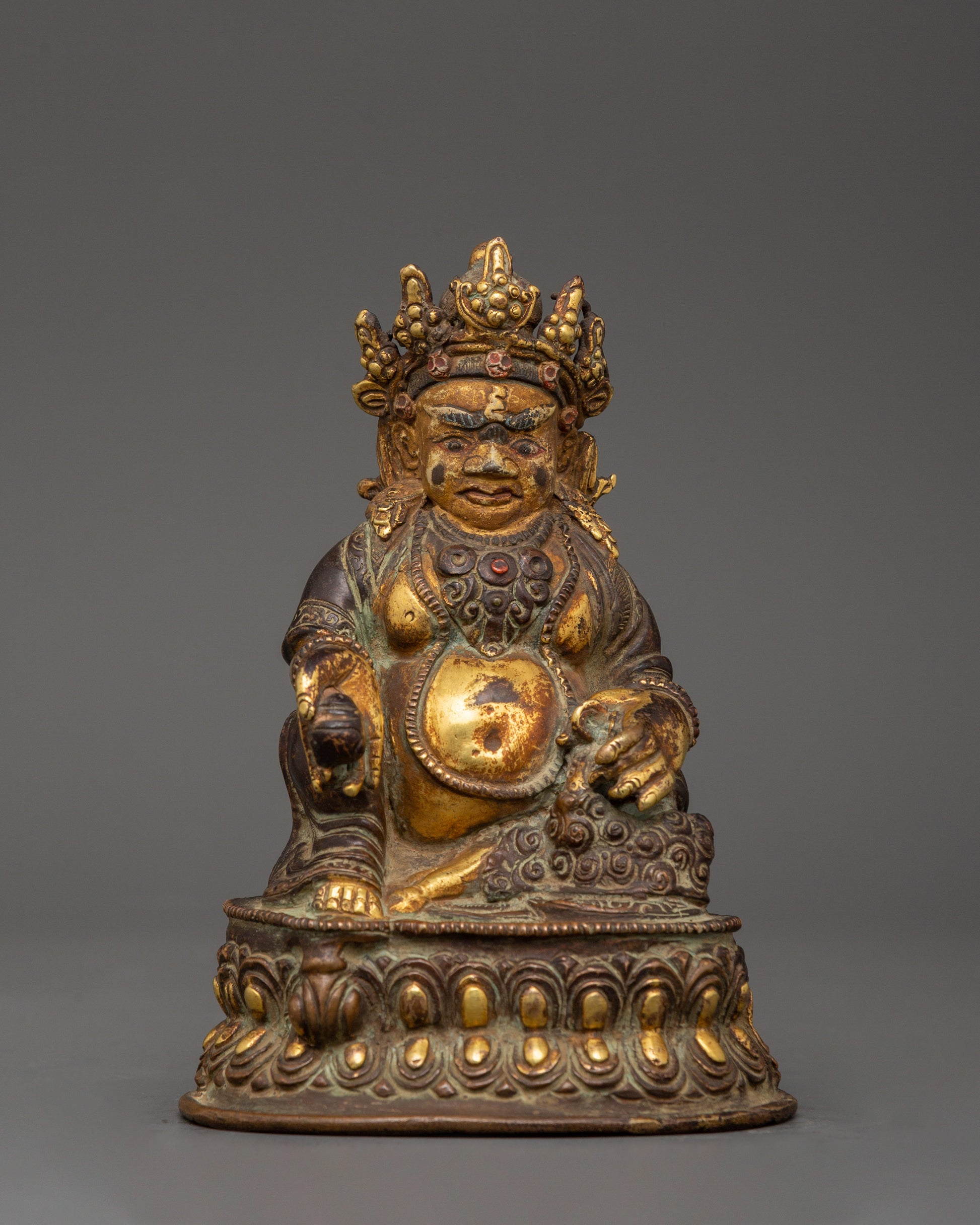 dzambhala-buddhist-deity-statue