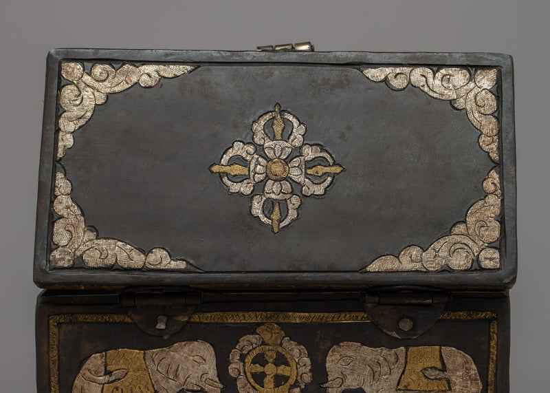 Iron Treasure Box | Ideal for Storing Treasures and Memories