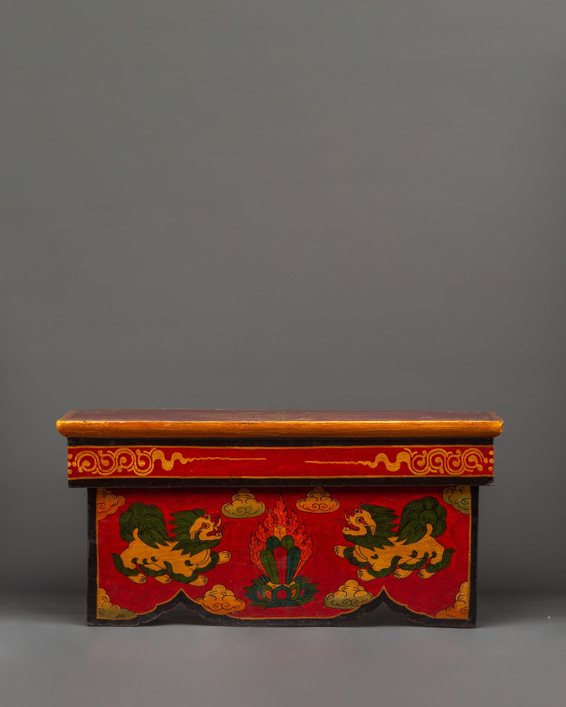 folding-table-with-foo-dog-and-offering-art