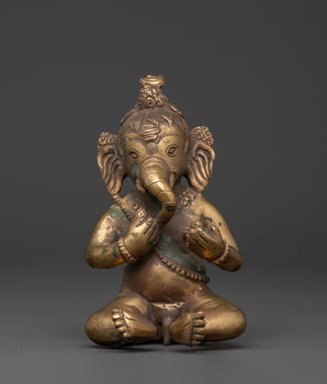 God of wisdom Ganesh figurine
