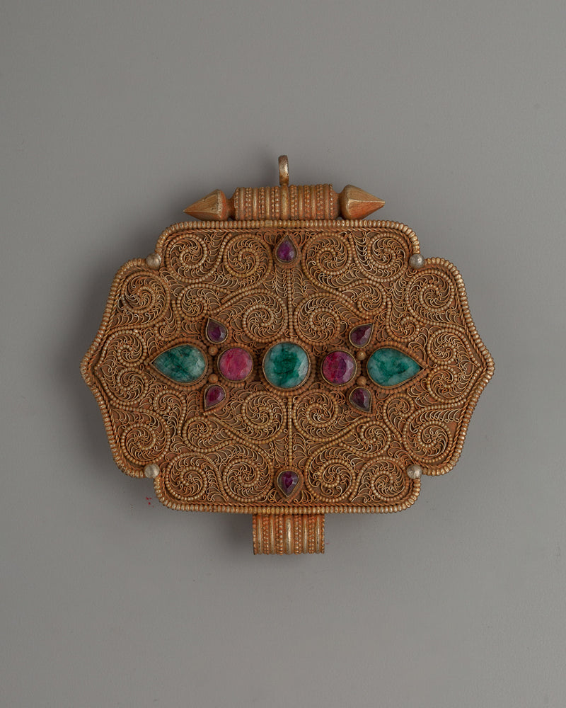 ghau-box-with-filigree-work