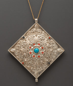 tibetan-prayer-ghau-box-locket