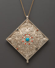 tibetan-prayer-ghau-box-locket