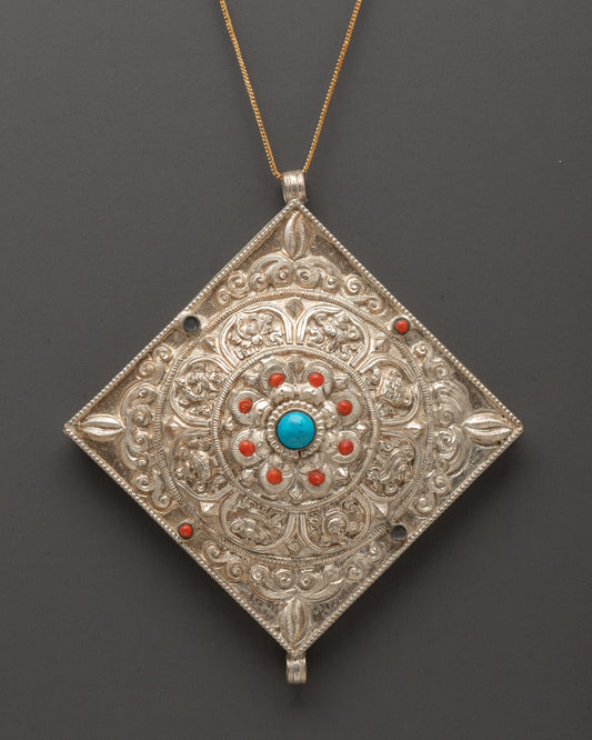 tibetan-prayer-ghau-box-locket